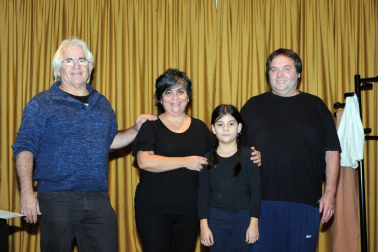 El 11 de octubre la Casa de Cultura de Olite acogió la propuesta 'La tierra de Alvargonzález', basada en el poema de Antonio Machado. Enrique Jiménez y Claudia Molina fueron los encargados de subir al escenario las estrofas de este poeta, para lo que contaron también con la colaboración de Maite Rey, Ascen Rada y Tarsicio Rey.