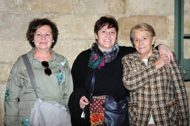 El 11 de octubre la Casa de Cultura de Olite acogió la propuesta 'La tierra de Alvargonzález', basada en el poema de Antonio Machado. Enrique Jiménez y Claudia Molina fueron los encargados de subir al escenario las estrofas de este poeta, para lo que contaron también con la colaboración de Maite Rey, Ascen Rada y Tarsicio Rey.
