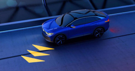 Los nuevos sistemas de alumbrado ayudarán a elevar los estándares de seguridad , según Volkswagen, que acaba de presentar los faros que proyectan información sobre la carretera.