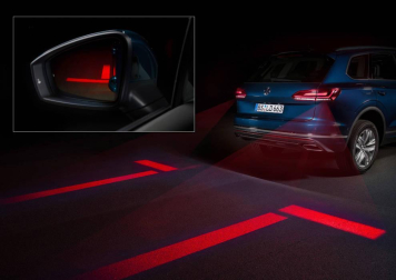 Los nuevos sistemas de alumbrado ayudarán a elevar los estándares de seguridad , según Volkswagen, que acaba de presentar los faros que proyectan información sobre la carretera.