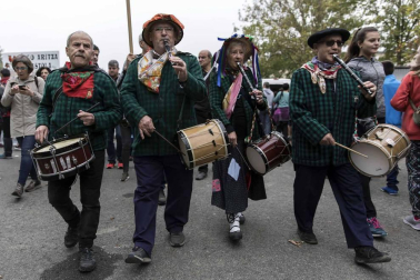 Miles de personas participan en el Nafarroa Oinez que se celebra este domingo en Alsasua