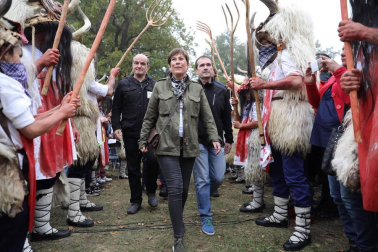 Decenas de miles de personas participan este domingo en Alsasua en el Nafarroa Oinez 2018, la fiesta de las ikastolas de Navarra, que este año tiene el objetivo de recaudar fondos en apoyo al centro Iñigo Aritza.