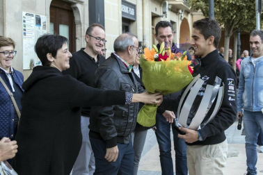 La localidad del deportista se volcó en la celebración del título de campeón de TCR Europe.