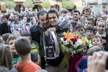 La localidad del deportista se volcó en la celebración del título de campeón de TCR Europe.
