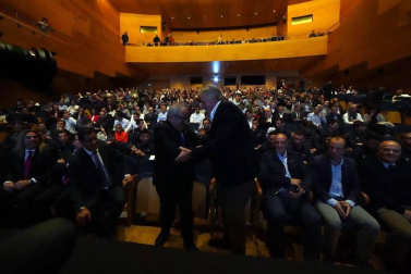 El Museo Universidad de Navarra acogió este miércoles, 24 de octubre, la gala de presentación de los cinco proyectos que aspiran a realizar la reforma de El Sadar.