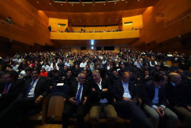 El Museo Universidad de Navarra acogió este miércoles, 24 de octubre, la gala de presentación de los cinco proyectos que aspiran a realizar la reforma de El Sadar.