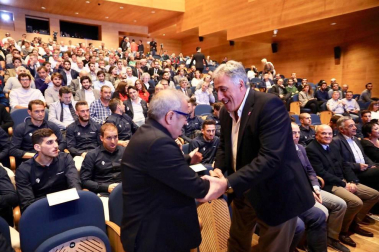 El Museo Universidad de Navarra acogió este miércoles, 24 de octubre, la gala de presentación de los cinco proyectos que aspiran a realizar la reforma de El Sadar.