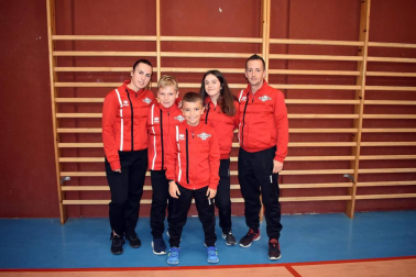 El sábado 20 de octubre, el Polideportivo Municipal de Villafranca acogió el Campeonato Navarro de Kata y Kumite Individual en categorías cadete y junior. En este torneo tomaron parte más de 50 karatecas pertenecientes a una docena de clubes navarros.