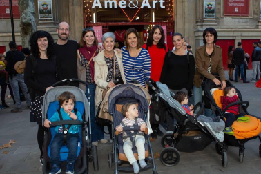 Ame&Art Market, el festival de diseño independiente, arte, música y gastronomía, regresó a la Plaza de Toros de Pamplona el fin de semana del 20 y 21 de octubre. Un evento en el que se reunieron más de 60 marcas y diseños independientes y donde se pudo disfrutar también de la mejor gastronomía, conciertos, DJs, zona infantil, etc. Además, en esta edición también se pudo visitar una galería de arte de varios artistas locales.