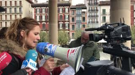 Lectura del manifiesto por el IRPF por maternidad