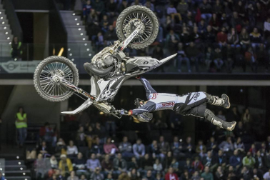 Cerca de 7.000 espectadores contemplaron el espectáculo X Gravity ayer en el Navarra Arena