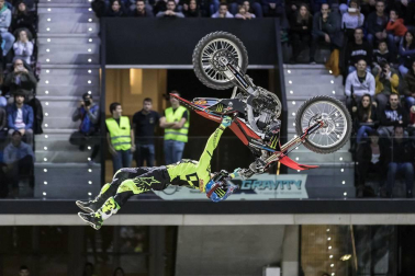 Cerca de 7.000 espectadores contemplaron el espectáculo X Gravity ayer en el Navarra Arena