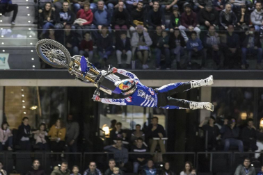 Cerca de 7.000 espectadores contemplaron el espectáculo X Gravity ayer en el Navarra Arena
