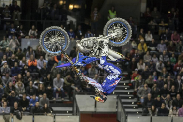 Cerca de 7.000 espectadores contemplaron el espectáculo X Gravity ayer en el Navarra Arena