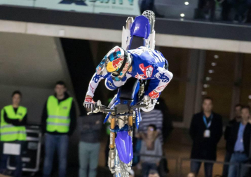 Cerca de 7.000 espectadores contemplaron el espectáculo X Gravity ayer en el Navarra Arena