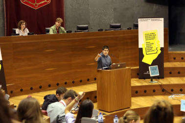 El IES Navarro Villoslada ha ganado esta edición del torneo, organizado por la UPNA y el Parlamento de Navarra