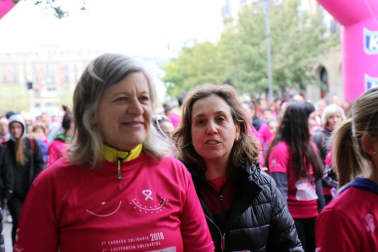 Más de 12.000 personas han participado este domingo en la VII carrera solidaria contra el cáncer de mama en Pamplona, organizada por Saray.