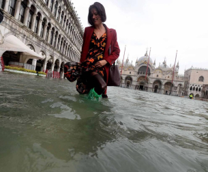 Al menos nueve personas han fallecido en el temporal que mantiene varias regiones italianas en Alerta por los fuertes vientos, las inundaciones y el derribo de árboles.