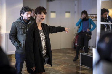 Imágenes del rodaje de 'Los asesinatos de Goya' se rodó este miércoles en el Hotel Tres Reyes de Pamplona a las órdenes con Maribel Verdú y Aura Garrido como protagonistas.