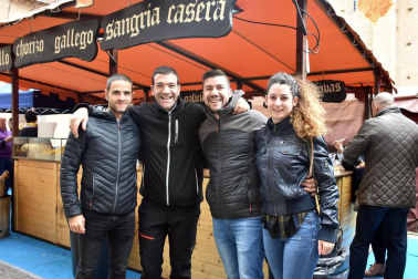 Corella ha dado lustre a su patrimonio durante la celebración de la edición número dieciséis de sus jornadas barrocas. ¡Click! se acercó a esta localidad la mañana del sábado para compartir con vecinos y visitantes un paseo por el mercado barroco y el pregón anunciador de la llegada de S.M. el Rey Don Felipe V de Borbón a Corella.