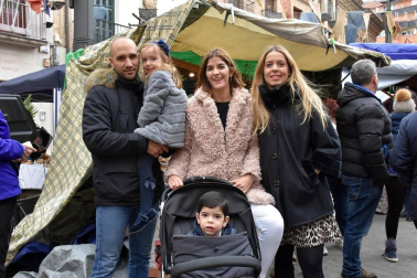 Corella ha dado lustre a su patrimonio durante la celebración de la edición número dieciséis de sus jornadas barrocas. ¡Click! se acercó a esta localidad la mañana del sábado para compartir con vecinos y visitantes un paseo por el mercado barroco y el pregón anunciador de la llegada de S.M. el Rey Don Felipe V de Borbón a Corella.