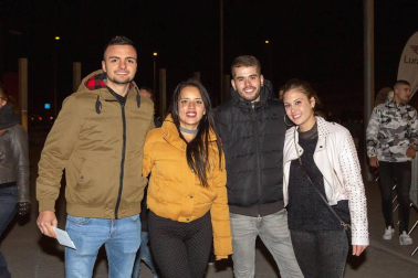 El sábado 27 de octubre el interior del pabellón Navarra Arena se convirtió, gracias a una estructura de más de 40 toneladas, en el lugar perfecto para disfrutar de la modalidad freestyle de motorismo. El espectáculo Mini Lurauto X Gravity hizo vibrar a los asistentes al evento que pudieron disfrutar, entre otros pilotos, de los saltos del campeón del mundo Tom Pagès.