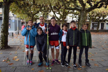 El sábado 27 de octubre tuvo lugar en Etxarri Aranatz la XII edición del Trofeo Uharte Rollerski. En la citada localidad navarra de La Barranca se reunieron más de 70 deportistas inscritos, que dieron cuenta de dos trayectos: uno de 2,8 kilómetros para los esquiadores y esquiadoras de las categorías sub 12 y sub 14 y otro de 9,4 kilómetros para las restantes edades.