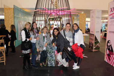 Del 26 al 28 de octubre, Baluarte acogió la feria Navarra Wedding Weekend 2018. Un espacio en el que más de 50 marcas expusieron sus novedades en productos y servicios como impresión, restauración, moda, floristería, fotografía y vídeo, etc. Además de los stands, los asistentes pudieron disfrutar de desfiles, charlas o shows de peluquería.