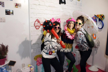 Del 26 al 28 de octubre, Baluarte acogió la feria Navarra Wedding Weekend 2018. Un espacio en el que más de 50 marcas expusieron sus novedades en productos y servicios como impresión, restauración, moda, floristería, fotografía y vídeo, etc. Además de los stands, los asistentes pudieron disfrutar de desfiles, charlas o shows de peluquería.