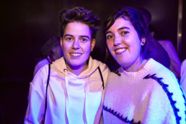 Serafín Zubiri, el Coro de Isterria, La Tribu Obembe y Javier Erro se subieron al escenario de la sala Zentral de Pamplona para participar en el concierto solidario organizado por Fundación Juan Bonal. La iniciativa que ha servido para colaborar en el día a día del centro “Elsie Gaches” en Filipinas, hogar que atiende de forma permanente a 625 niñas y niños con diferentes tipos de discapacidad física y psíquica.