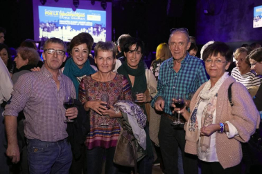 Serafín Zubiri, el Coro de Isterria, La Tribu Obembe y Javier Erro se subieron al escenario de la sala Zentral de Pamplona para participar en el concierto solidario organizado por Fundación Juan Bonal. La iniciativa que ha servido para colaborar en el día a día del centro “Elsie Gaches” en Filipinas, hogar que atiende de forma permanente a 625 niñas y niños con diferentes tipos de discapacidad física y psíquica.