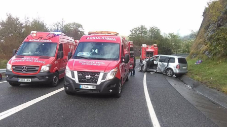 Cinco personas han resultado heridas en un choque frontal entre dos vehículos en la N-121-B, a la altura de Baztan