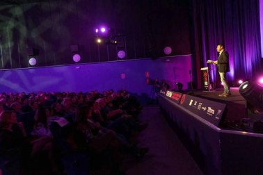l jurado ha estado compuesto por los periodistas Carles Francino y Carlos Boyero, los intérpretes Silvia Alonso, Luis Tosar y Claudia Vega y los directores de cine Manuel Martín Cuenca y Marina Seresesky