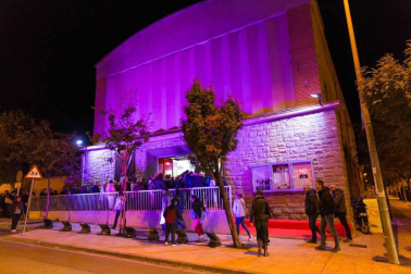 l jurado ha estado compuesto por los periodistas Carles Francino y Carlos Boyero, los intérpretes Silvia Alonso, Luis Tosar y Claudia Vega y los directores de cine Manuel Martín Cuenca y Marina Seresesky