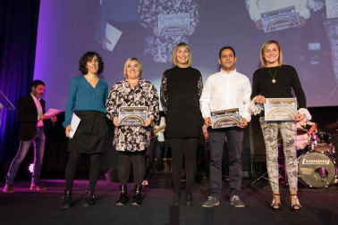 l jurado ha estado compuesto por los periodistas Carles Francino y Carlos Boyero, los intérpretes Silvia Alonso, Luis Tosar y Claudia Vega y los directores de cine Manuel Martín Cuenca y Marina Seresesky