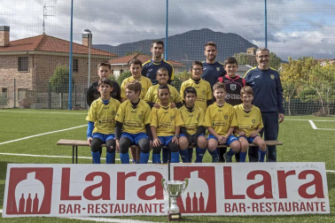 Defienden la camiseta de la entidad de Villatuerta distribuidos en nueve plantillas, cinco en fútbol 11 y cuatro en fútbol 8