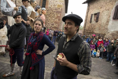Arizkun revive la elaboración de la sidra a la vieja usanza con el método Kirikoketa, triturando la manzana a ritmo de mazas sincronizadas. Se machacaron un total de 1.500 kilos de manzanas en el lagar Gamioxarrea del siglo XVIII ahora restaurado