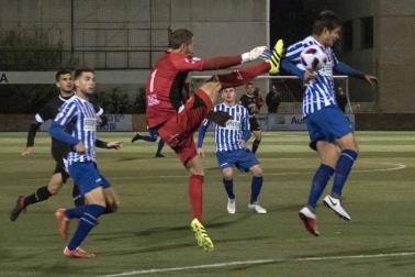 Los dos continúan en la parte baja de la clasificación tras el reparto de puntos en Merkatondoa