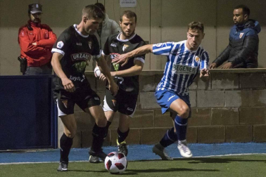 Los dos continúan en la parte baja de la clasificación tras el reparto de puntos en Merkatondoa