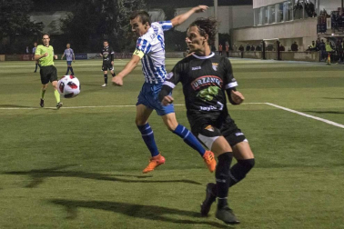 Los dos continúan en la parte baja de la clasificación tras el reparto de puntos en Merkatondoa