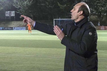 Los dos continúan en la parte baja de la clasificación tras el reparto de puntos en Merkatondoa