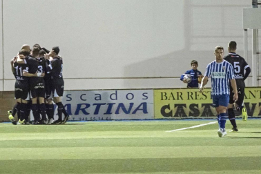 Los dos continúan en la parte baja de la clasificación tras el reparto de puntos en Merkatondoa