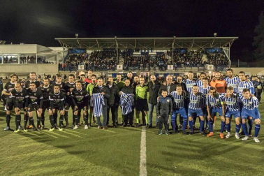 Los dos continúan en la parte baja de la clasificación tras el reparto de puntos en Merkatondoa