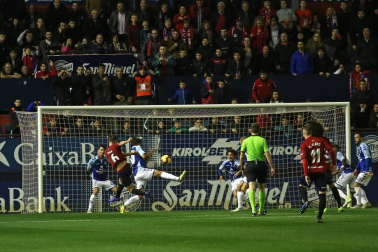 Imágenes del partido disputado en El Sadar entre Osasuna y Tenerife el 17 de noviembre de 2018.