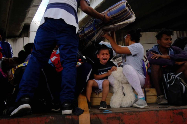Así es la denominada 'carava migrante'. Miles de emigrantes centroamericanos huyen de la violencia de sus países hacia la frontera con Estados Unidos.