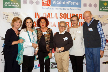 La presidenta de la Fundación Vicente Ferrer, Anna Ferrer, presidió el 16 de noviembre la IV Gala Solidaria por la India, que recaudó fondos para la atención de 72 niños con discapacidad intelectual en la aldea de Uravakonda (Anantapur, sur de la India). La gala tuvo lugar en el hotel Tres Reyes de Pamplona y estuvo dirigida por los periodistas Amaia Madinabeitia y Roberto Cámara. La Fundación Vicente Ferrer está a las puertas de celebrar su 50 aniversario.