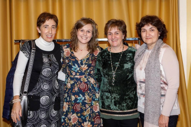 La presidenta de la Fundación Vicente Ferrer, Anna Ferrer, presidió el 16 de noviembre la IV Gala Solidaria por la India, que recaudó fondos para la atención de 72 niños con discapacidad intelectual en la aldea de Uravakonda (Anantapur, sur de la India). La gala tuvo lugar en el hotel Tres Reyes de Pamplona y estuvo dirigida por los periodistas Amaia Madinabeitia y Roberto Cámara. La Fundación Vicente Ferrer está a las puertas de celebrar su 50 aniversario.