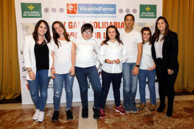 La presidenta de la Fundación Vicente Ferrer, Anna Ferrer, presidió el 16 de noviembre la IV Gala Solidaria por la India, que recaudó fondos para la atención de 72 niños con discapacidad intelectual en la aldea de Uravakonda (Anantapur, sur de la India). La gala tuvo lugar en el hotel Tres Reyes de Pamplona y estuvo dirigida por los periodistas Amaia Madinabeitia y Roberto Cámara. La Fundación Vicente Ferrer está a las puertas de celebrar su 50 aniversario.