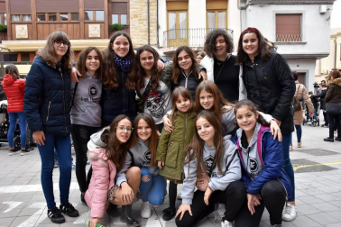 El sábado 17 de noviembre, a las doce del mediodía, se lanzó el cohete anunciador de las fiestas de la Virgen de la Peña de Fustiñana desde el balcón de la Casa de la Villa. Al acto acudieron cuadrillas y familias, que disfrutaron del ambiente festivo y de la posterior ronda por las calles de la localidad de la mano de la charanga local. La programación festiva se prolongó hasta el martes 20 de noviembre.