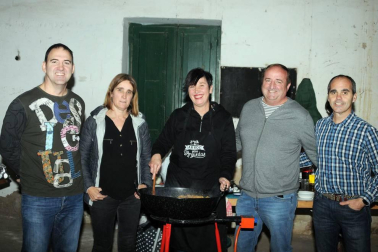 Los arguedanos celebraron el 16 y 17 de noviembre sus Fiestas de Invierno. Uno de los actos más exitosos fue el concurso de migas y postres, al que siguió una comida popular que se celebró en el Casino. Tras el evento gastronómico las cuadrillas disfrutaron con una sesión de música con DJ.
